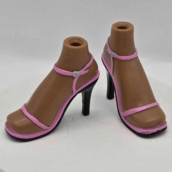 Bratz Doll Shoes Heels & Star Comb Set MGA Sasha Skintone Pink & Black - Picture 2 of 5